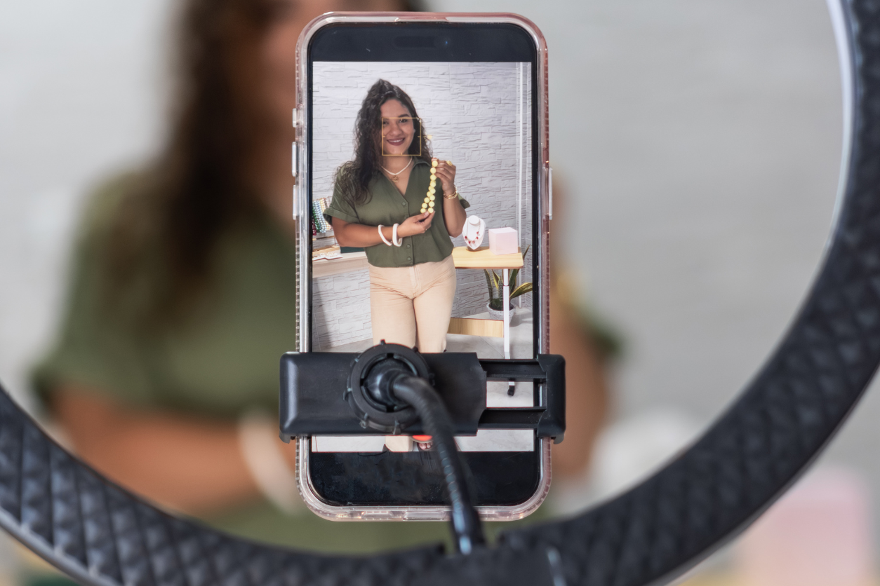 Maximise Your Earnings: Guide to Content Monetisation on InstaFans